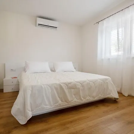 Apartment Vuletic *